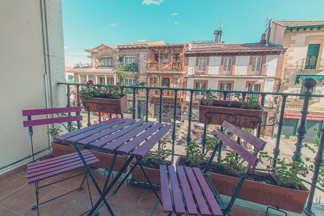 Hotel la Muñequilla Miraflores de la Sierra Exterior foto
